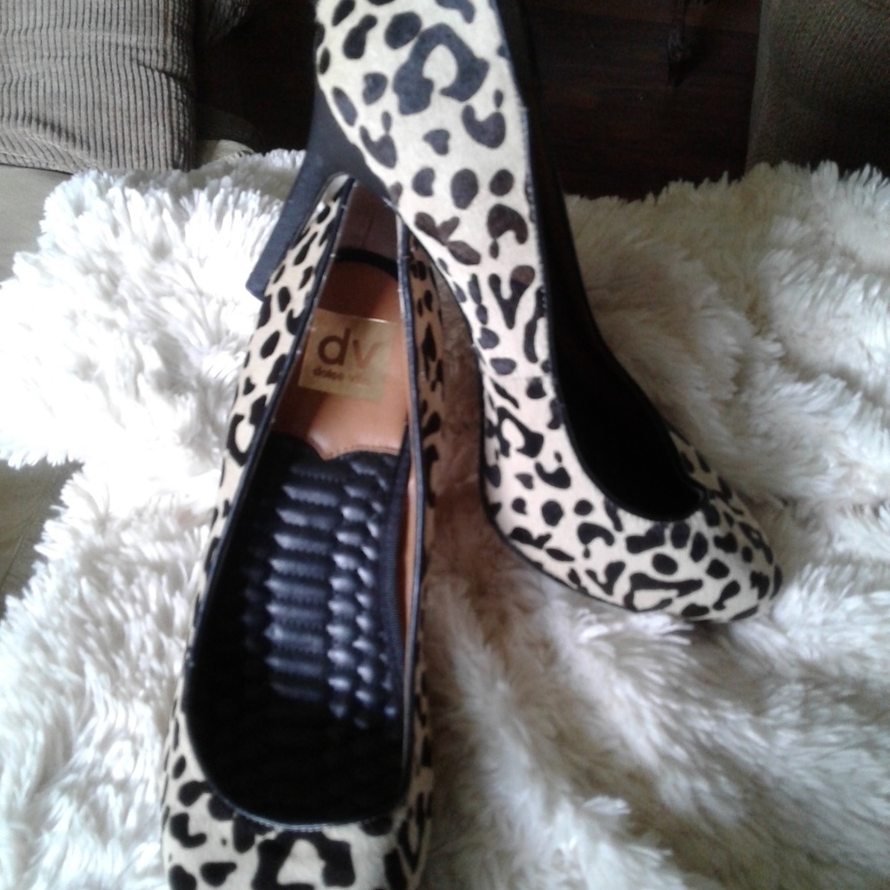 Beautiful Dolce Vida heels